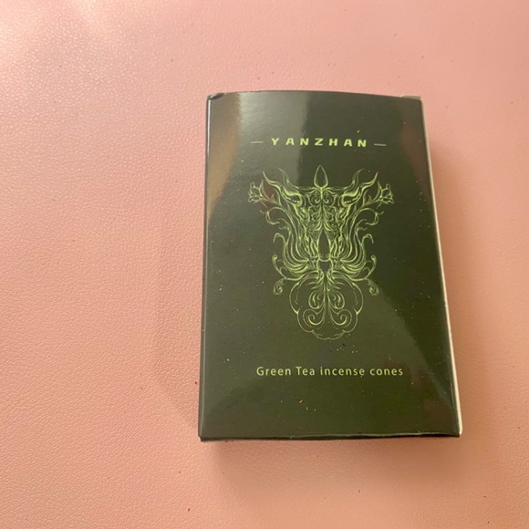 8 Piece Back Flow Incense Cones - Picture 6 of 10